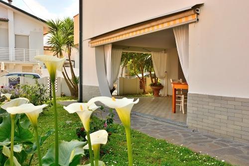 Florinda B&B Viareggio Luaran gambar